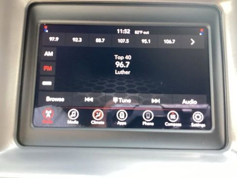 Used 2022 Dodge Charger SXT image 18