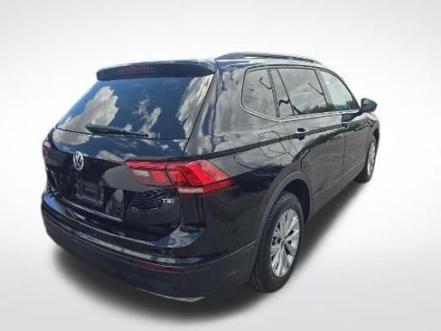 Used 2018 Volkswagen Tiguan S FWD image 2