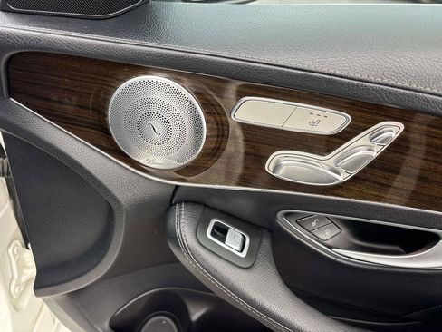 Used 2015 Mercedes-Benz C 400 4MATIC image 16