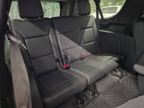 Used 2021 Chevrolet Suburban High Country RWD image 37