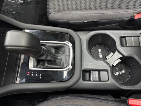 Used 2025 Subaru Forester Premium AWD/4WD image 30