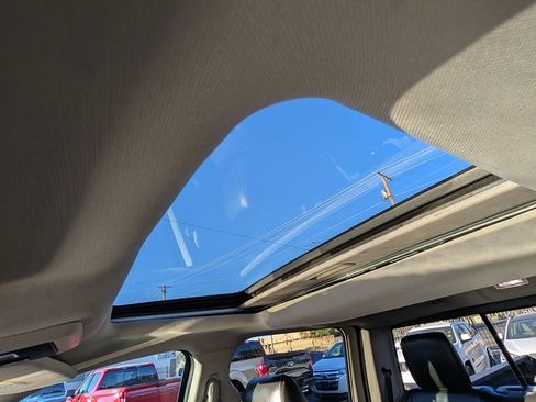 Used 2014 RAM 1500 Laramie w/ Convenience Group image 17