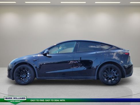Used 2023 Tesla Model Y Long Range AWD/4WD image 7