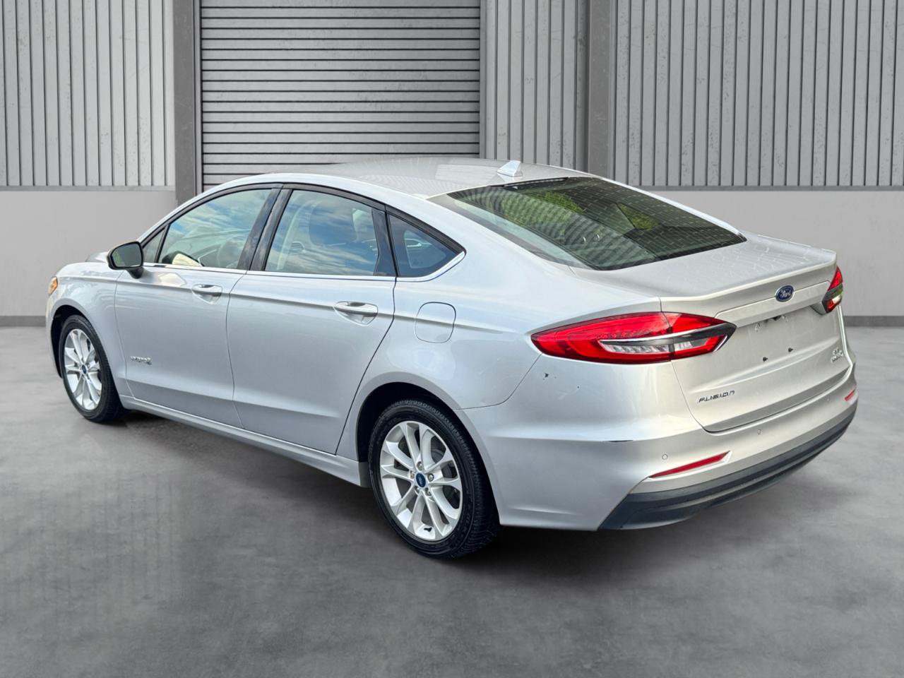 Used 2019 Ford Fusion SE FWD image 33