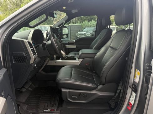 Used 2022 Ford F250 Lariat w/ Black Appearance Package AWD/4WD image 19