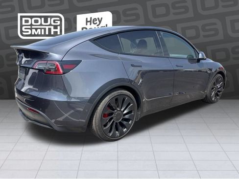 Used 2022 Tesla Model Y Performance AWD/4WD image 16