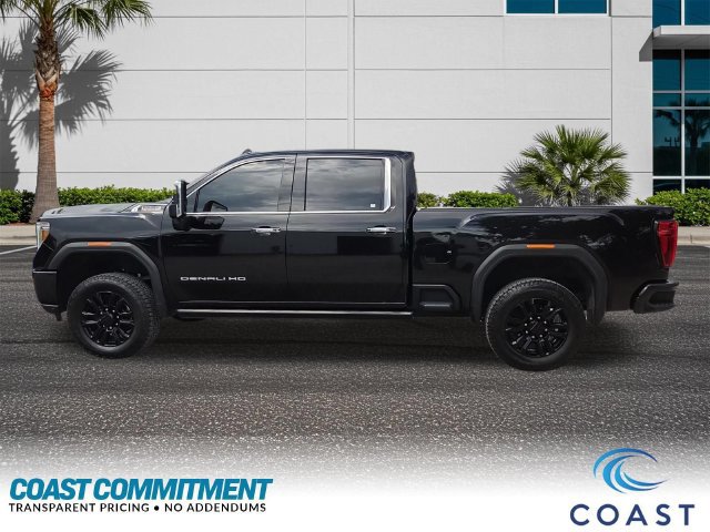Certified 2022 GMC Sierra 2500 Denali w/ Denali Black Diamond Edition AWD/4WD image 9