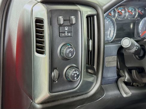 Used 2018 Chevrolet Silverado 1500 LT w/ All Star Edition AWD/4WD image 18