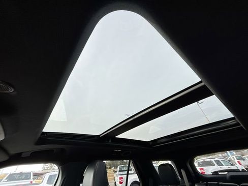 Certified 2025 Ford Explorer ST image 32