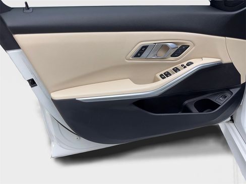 Used 2019 BMW 330i Sedan w/ Driving Assistance Package image 30