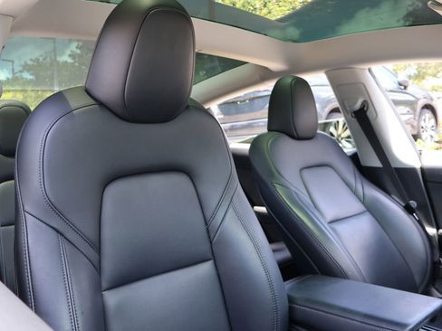Used 2023 Tesla Model 3 Standard Range RWD image 33