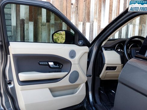 Used 2016 Land Rover Range Rover Evoque SE Premium image 10