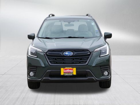 Used 2022 Subaru Forester Premium AWD/4WD image 2