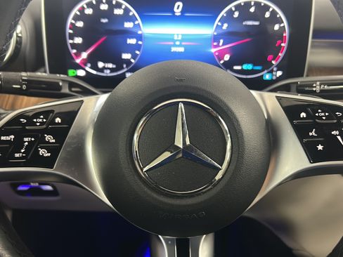 Used 2022 Mercedes-Benz C 300 Sedan image 21