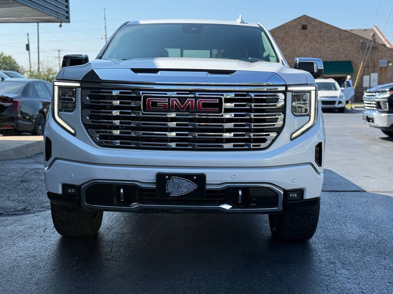 Used 2024 GMC Sierra 1500 Denali AWD/4WD image 2