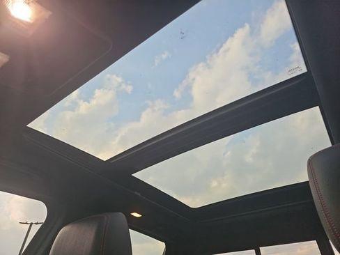 Used 2021 Nissan Titan PRO-4X w/ Pro-4x Convenience Package image 28