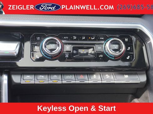 Used 2022 GMC Sierra 1500 Denali w/ Denali Reserve Package AWD/4WD image 22