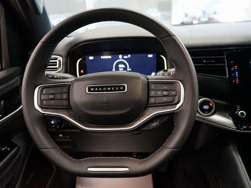 Used 2024 Jeep Wagoneer Series II w/ Flexible Seating Group image 34