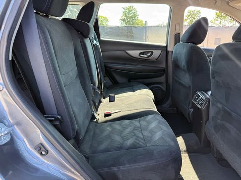 Used 2016 Nissan Rogue SV FWD image 20