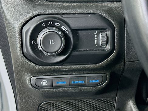 Used 2023 Jeep Wrangler Unlimited Rubicon 4xe w/ Cold Weather Group AWD/4WD image 16