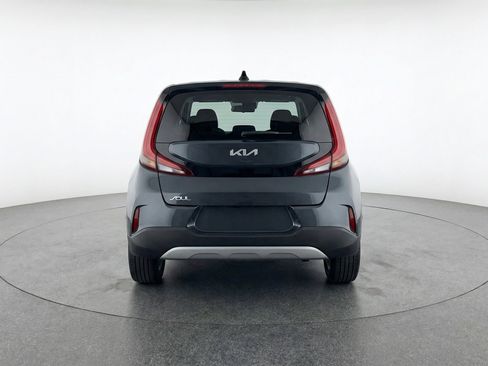 Used 2025 Kia Soul LX w/ LX Technology Package FWD image 7