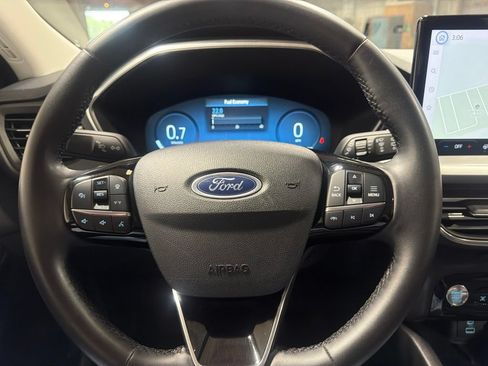 Used 2023 Ford Escape Platinum AWD/4WD image 30
