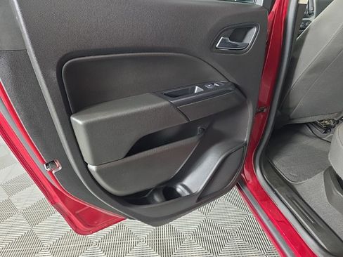 Used 2021 Chevrolet Colorado LT image 25