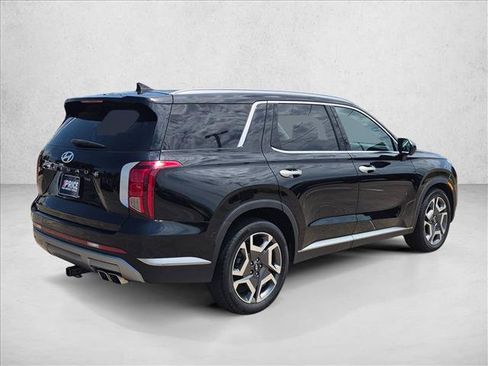 Used 2023 Hyundai Palisade SEL FWD image 5