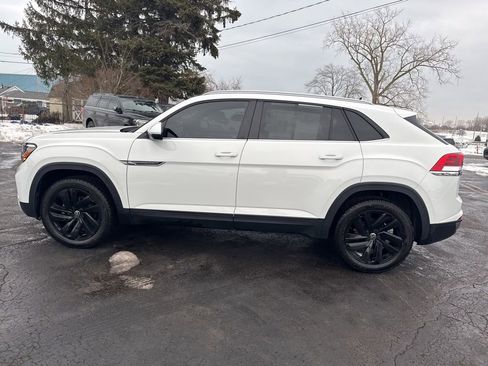 Used 2022 Volkswagen Atlas Cross Sport SE image 6