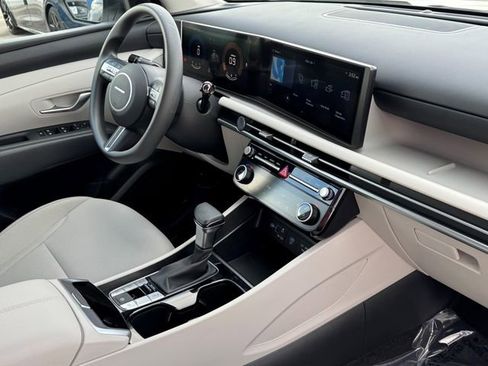 Used 2026 Hyundai Tucson SEL image 9