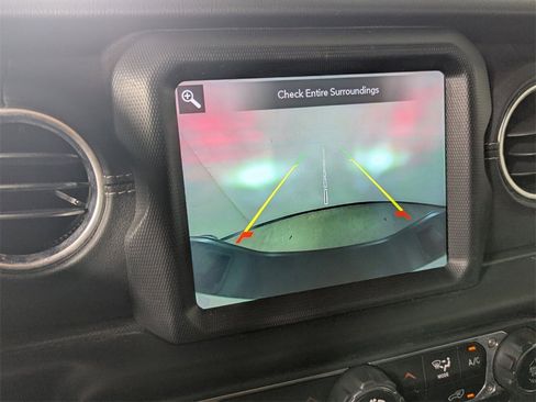 Used 2020 Jeep Gladiator Overland image 21