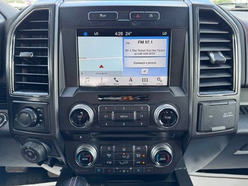 Used 2018 Ford F150 Lariat w/ Equipment Group 502A Luxury AWD/4WD image 22