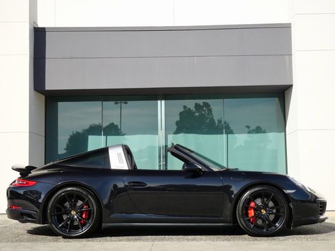 Used 2017 Porsche 911 Targa 4S image 4