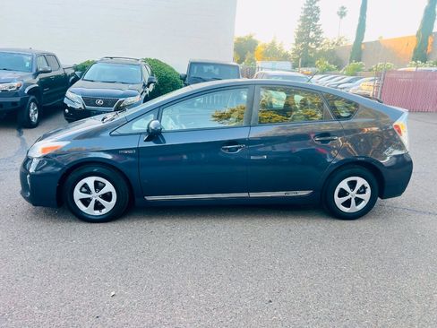 Used 2012 Toyota Prius Three FWD image 5