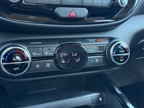 Certified 2025 Kia Soul GT-Line w/ GT-Line Technology Package image 21