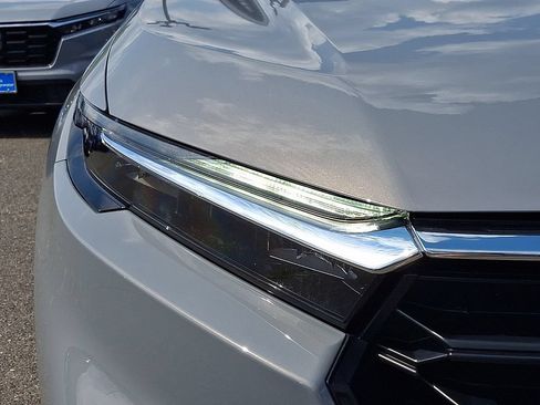 Used 2024 Honda CR-V LX image 9