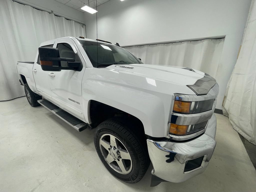 Used 2017 Chevrolet Silverado 2500 LT w/ LT Convenience Package AWD/4WD image 3