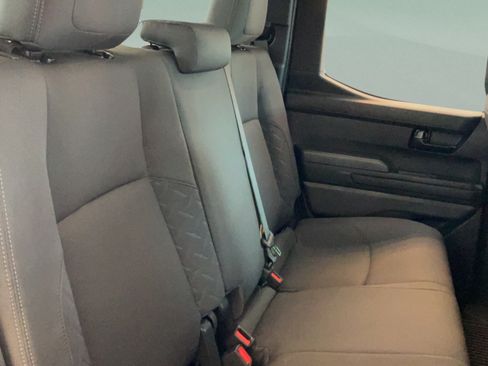 Certified 2025 Toyota Tacoma SR5 AWD/4WD image 25