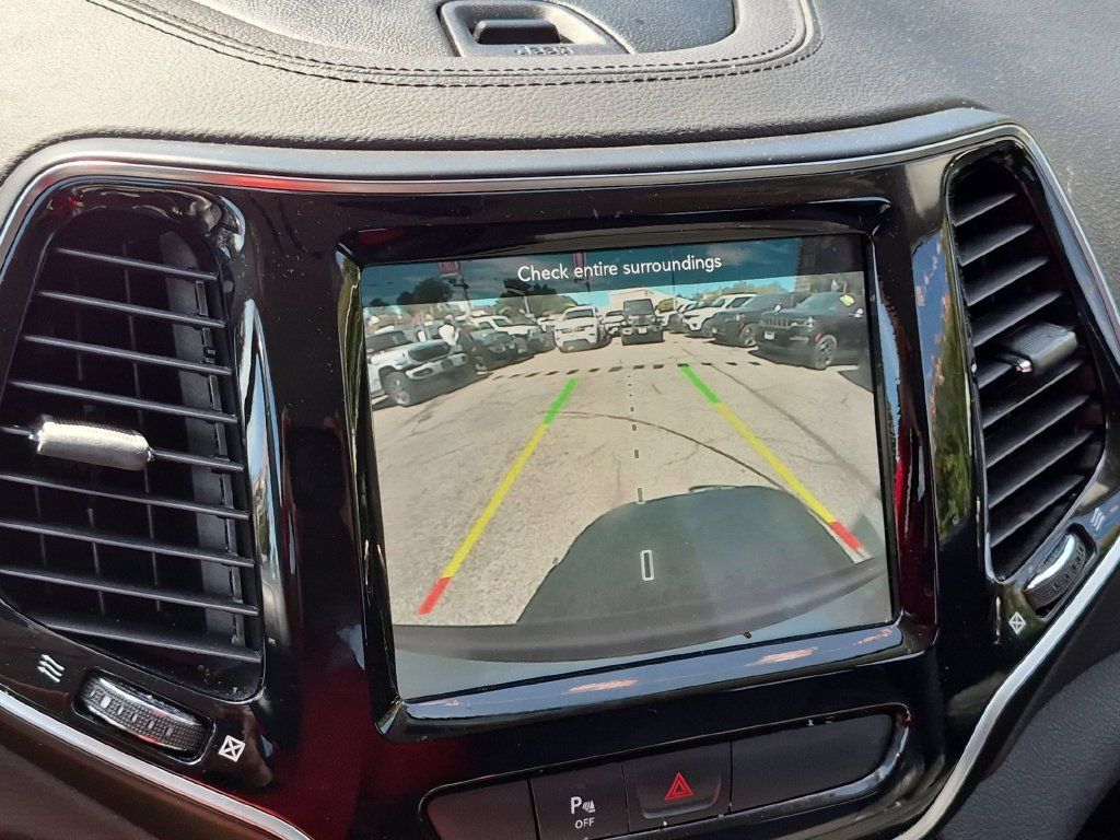 Used 2020 Jeep Cherokee Limited AWD/4WD image 18