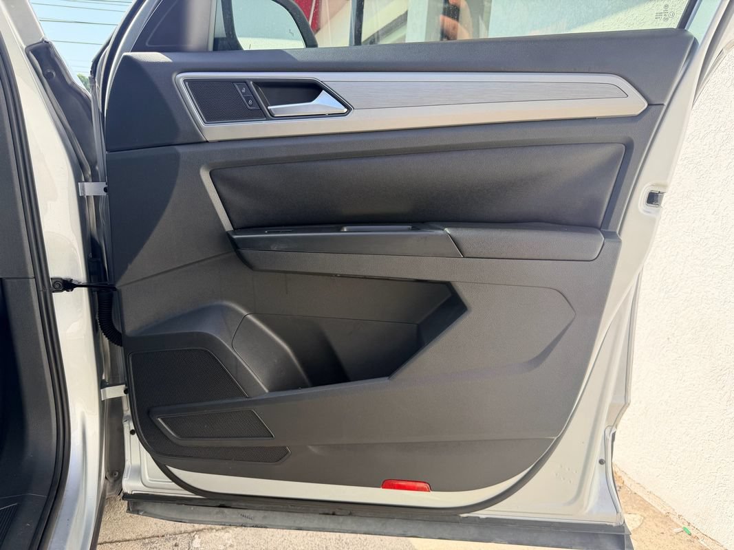 Used 2018 Volkswagen Atlas SE FWD image 25
