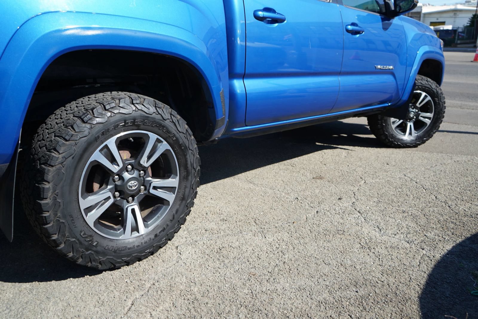 Used 2016 Toyota Tacoma TRD Off-Road RWD image 7