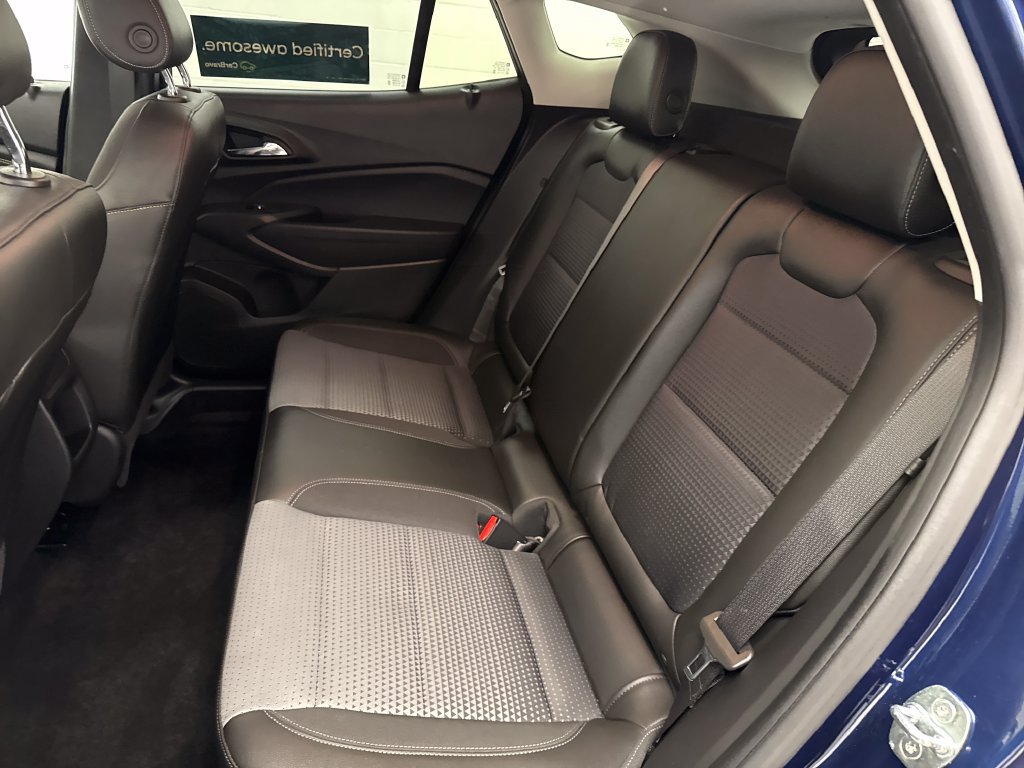 Certified 2024 Chevrolet Trax LT w/ Driver Confidence Package FWD image 24