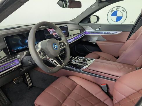 New 2026 BMW i7 xDrive60 w/ Premium Package AWD/4WD image 11