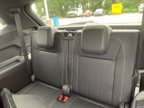 Used 2022 Volkswagen Tiguan SE R-Line FWD image 36