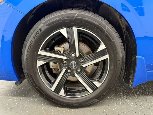 Used 2024 Nissan Sentra SV FWD image 18