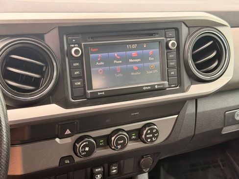Used 2019 Toyota Tacoma SR5 RWD image 30
