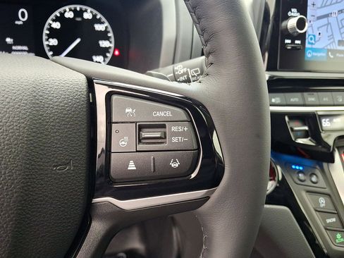 Used 2025 Honda Odyssey Elite image 18