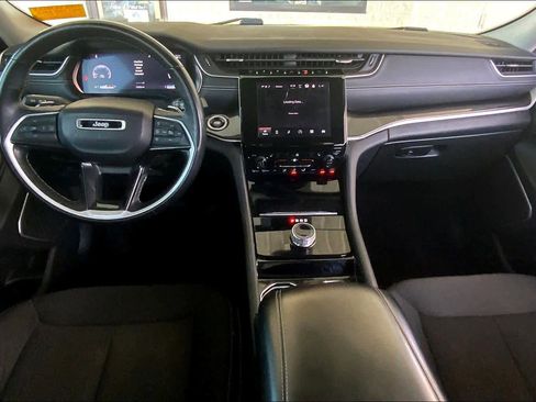 Used 2021 Jeep Grand Cherokee L Laredo w/ Luxury Tech Group I image 14