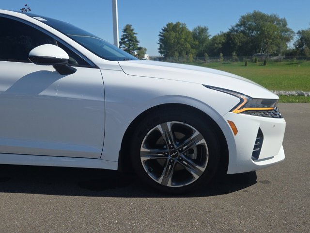 Used 2023 Kia K5 EX w/ EX Premium Package FWD image 4