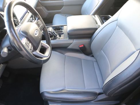 Used 2023 Ford F150 Lariat w/ Trailer Tow Package image 24